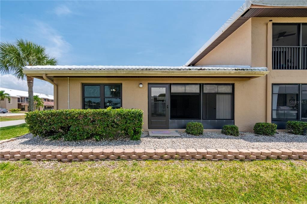 For Sale: $359,900 (3 beds, 2 baths, 1483 Square Feet)