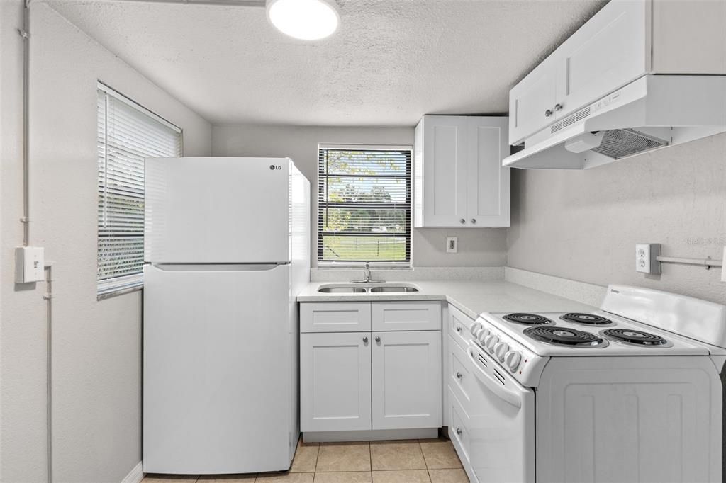 For Sale: $224,900 (3 beds, 2 baths, 898 Square Feet)