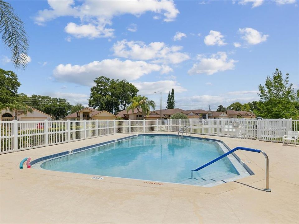 Active With Contract: $319,900 (3 beds, 2 baths, 1782 Square Feet)