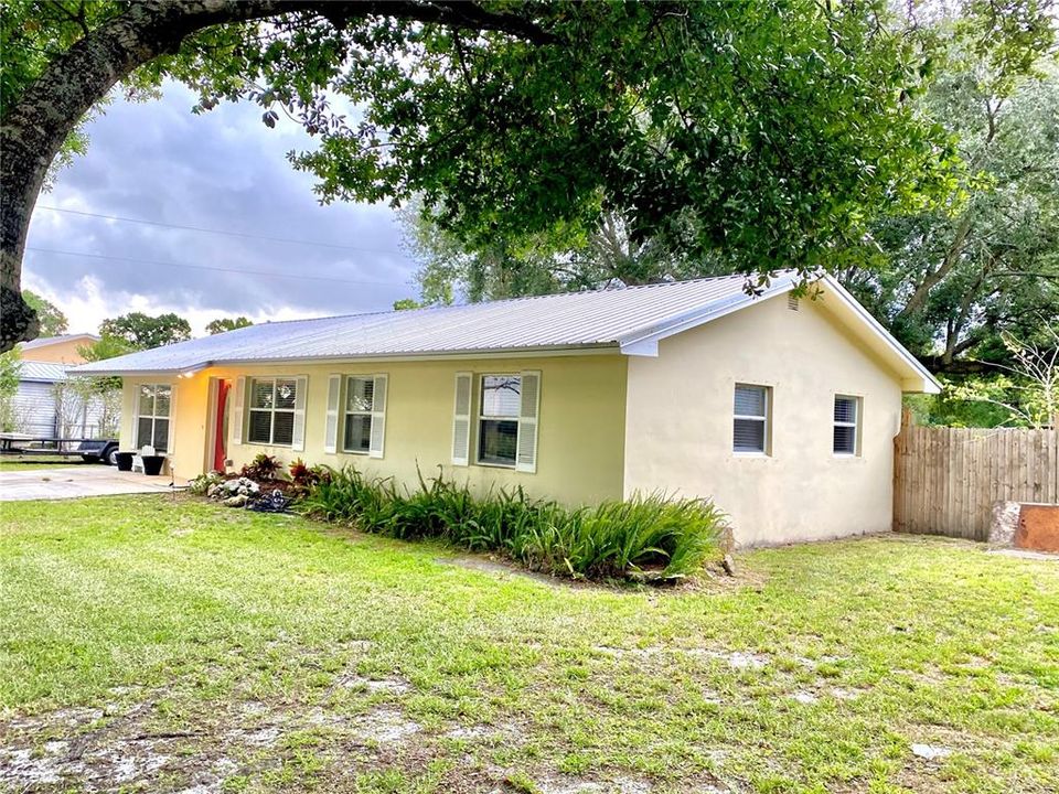 For Sale: $269,000 (3 beds, 1 baths, 1248 Square Feet)