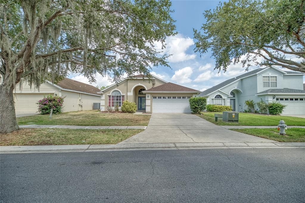 For Sale: $420,000 (4 beds, 2 baths, 1957 Square Feet)