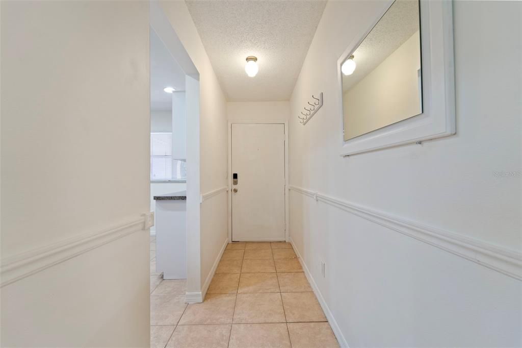 Active With Contract: $245,000 (2 beds, 2 baths, 970 Square Feet)