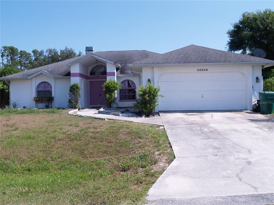 For Sale: $299,000 (3 beds, 2 baths, 1779 Square Feet)