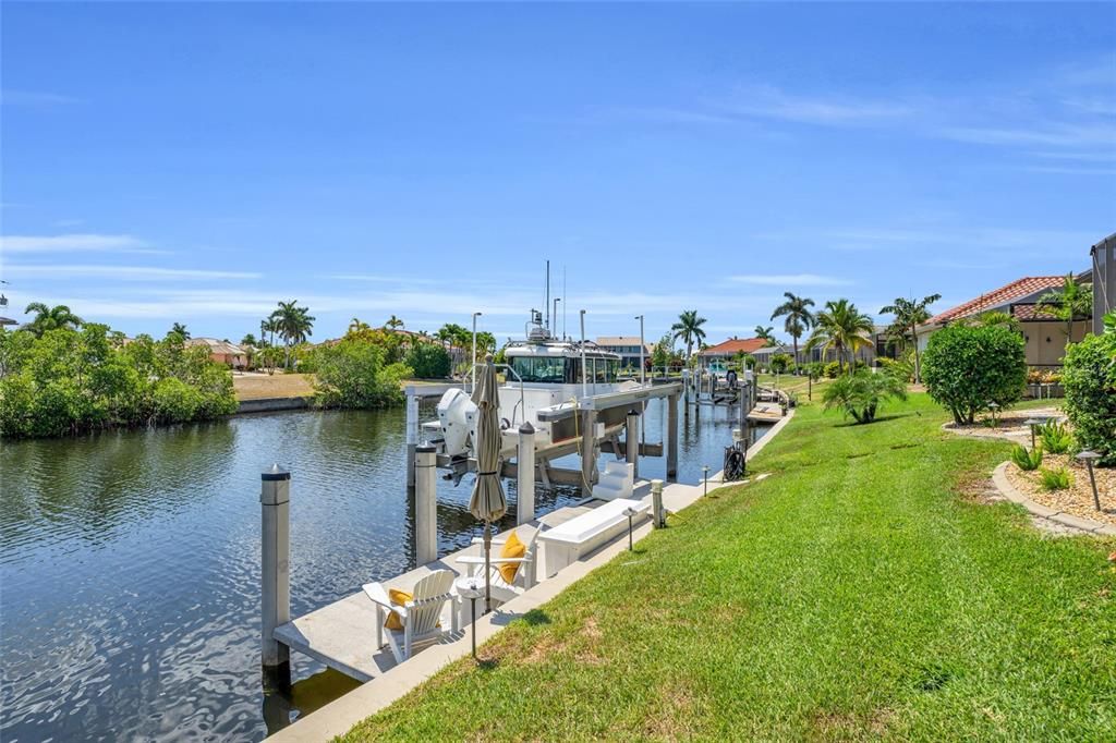 For Sale: $1,395,000 (4 beds, 2 baths, 2680 Square Feet)