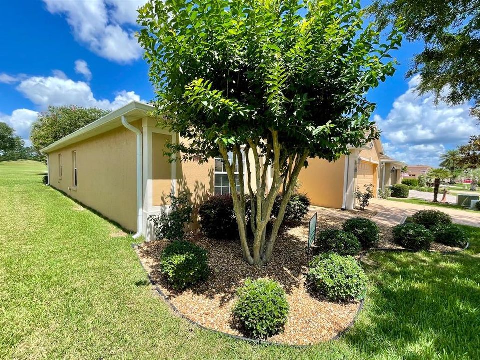 For Sale: $321,900 (3 beds, 2 baths, 1800 Square Feet)
