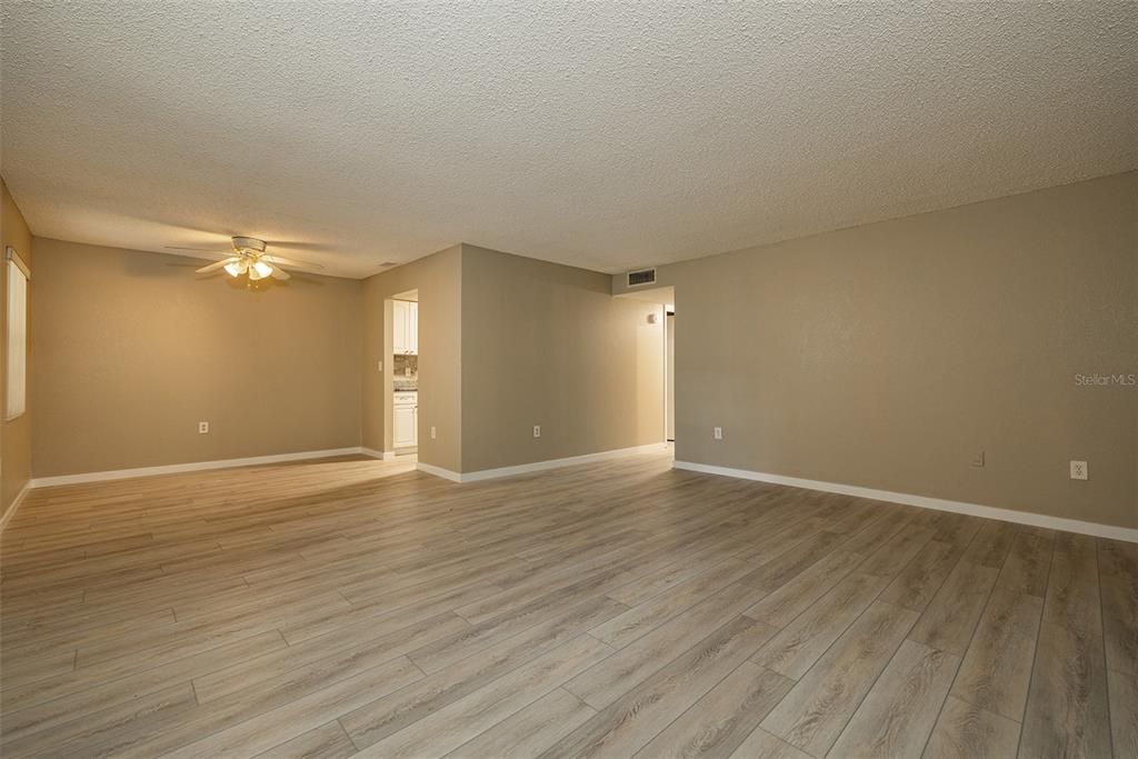 For Rent: $1,600 (2 beds, 1 baths, 1000 Square Feet)