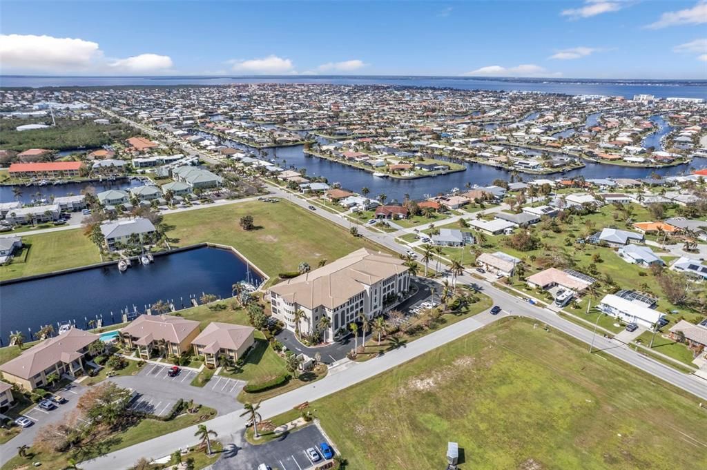 Well located in Punta Gorda Isles minutes from shops and restaurants