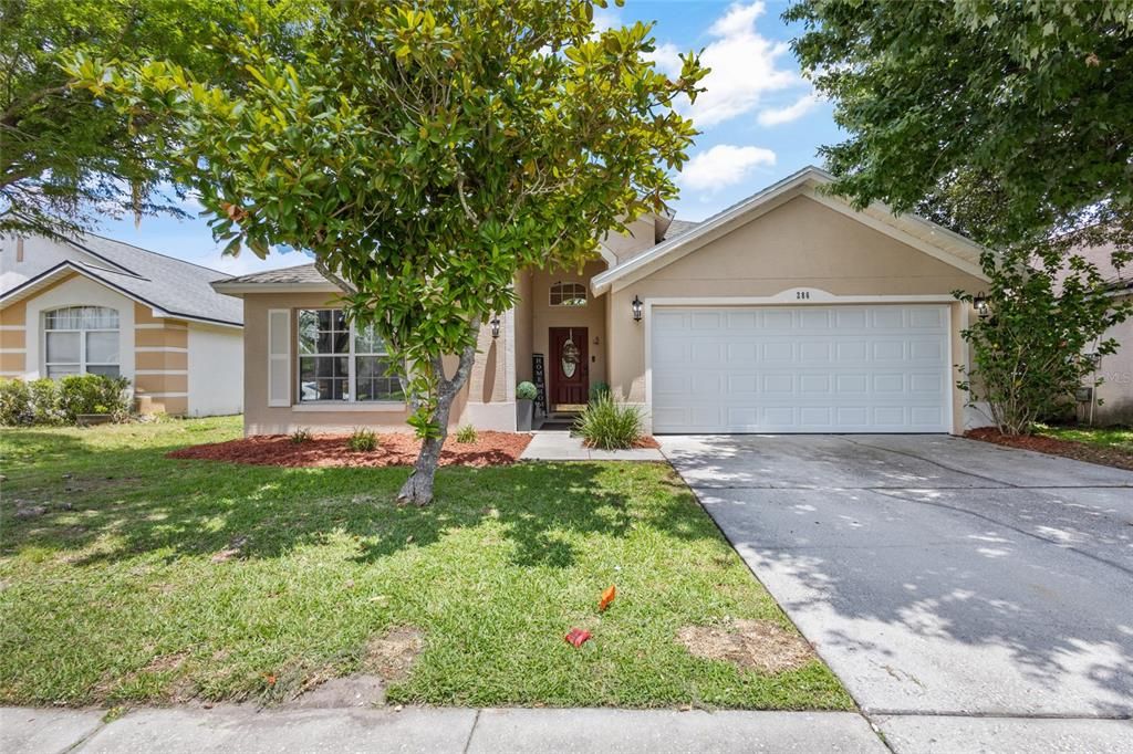 For Sale: $389,900 (3 beds, 2 baths, 1734 Square Feet)