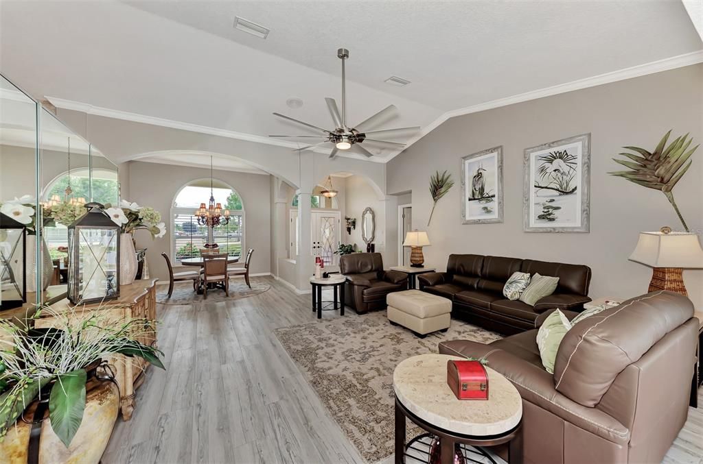 Active With Contract: $475,000 (3 beds, 2 baths, 2001 Square Feet)