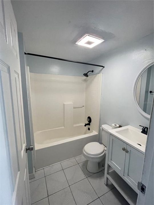 1ST BATHROOM