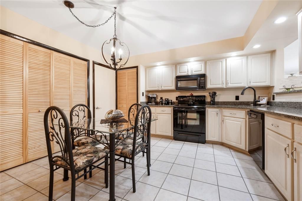 Active With Contract: $329,990 (2 beds, 2 baths, 1618 Square Feet)