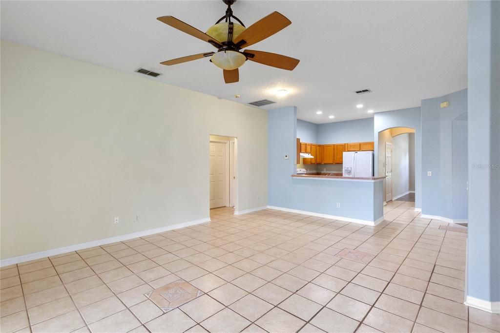 Active With Contract: $2,400 (3 beds, 2 baths, 1778 Square Feet)