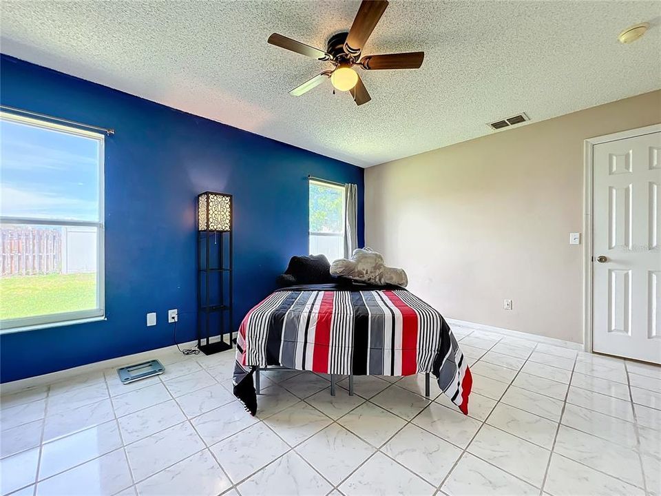 For Sale: $429,000 (3 beds, 2 baths, 1552 Square Feet)