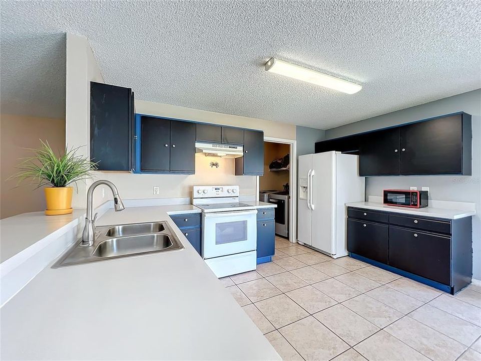 For Sale: $429,000 (3 beds, 2 baths, 1552 Square Feet)