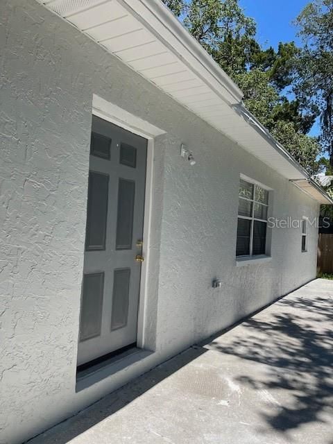 For Sale: $269,000 (4 beds, 2 baths, 1180 Square Feet)