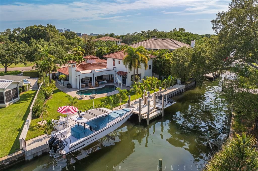 For Sale: $3,650,000 (4 beds, 3 baths, 2984 Square Feet)