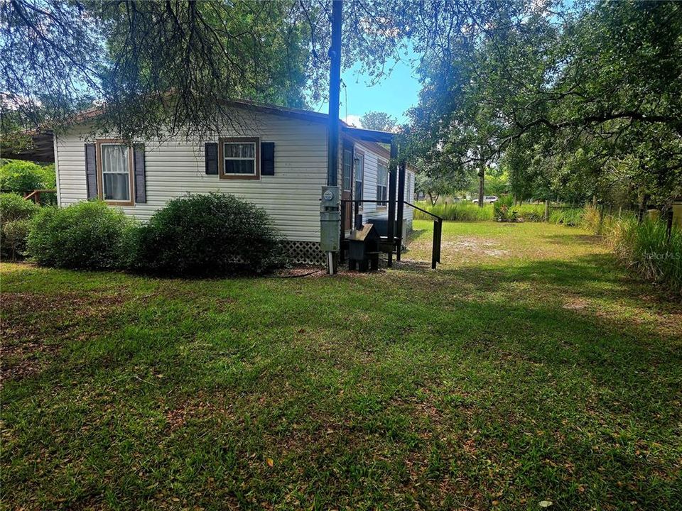 For Sale: $115,000 (3 beds, 1 baths, 1104 Square Feet)