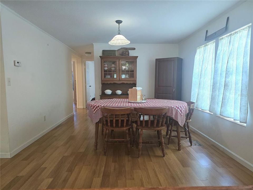 For Sale: $115,000 (3 beds, 1 baths, 1104 Square Feet)