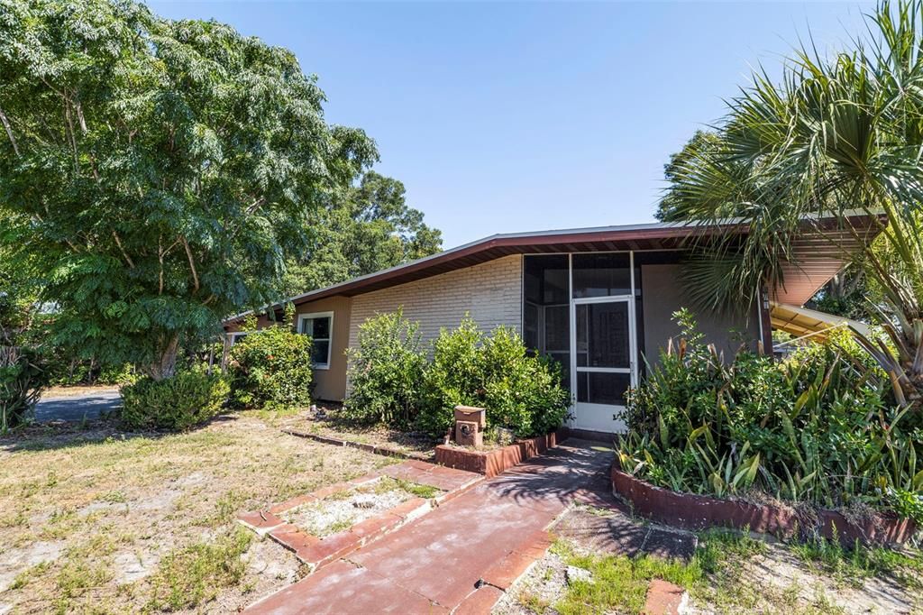 For Sale: $374,900 (3 beds, 2 baths, 1424 Square Feet)