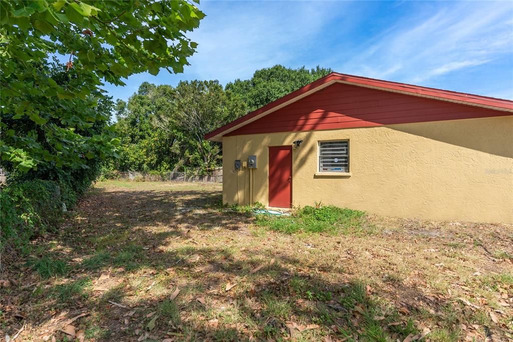 For Sale: $308,000 (3 beds, 1 baths, 999 Square Feet)