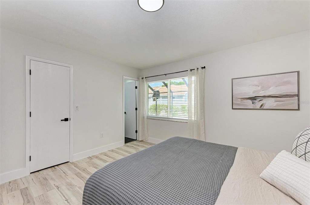Active With Contract: $655,000 (4 beds, 2 baths, 1922 Square Feet)
