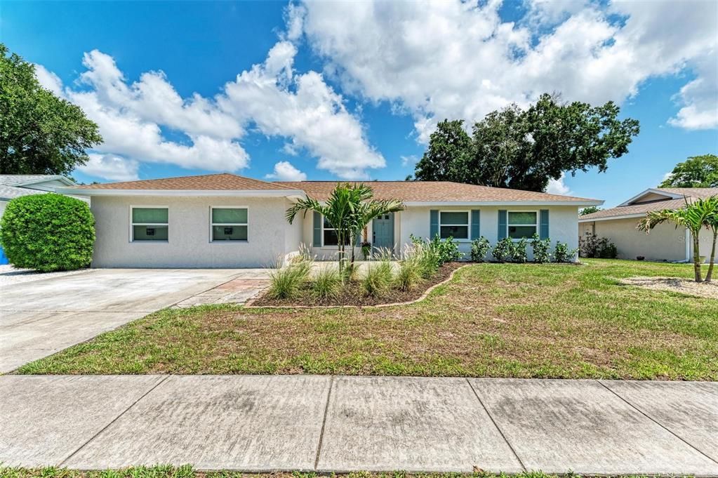 Active With Contract: $655,000 (4 beds, 2 baths, 1922 Square Feet)