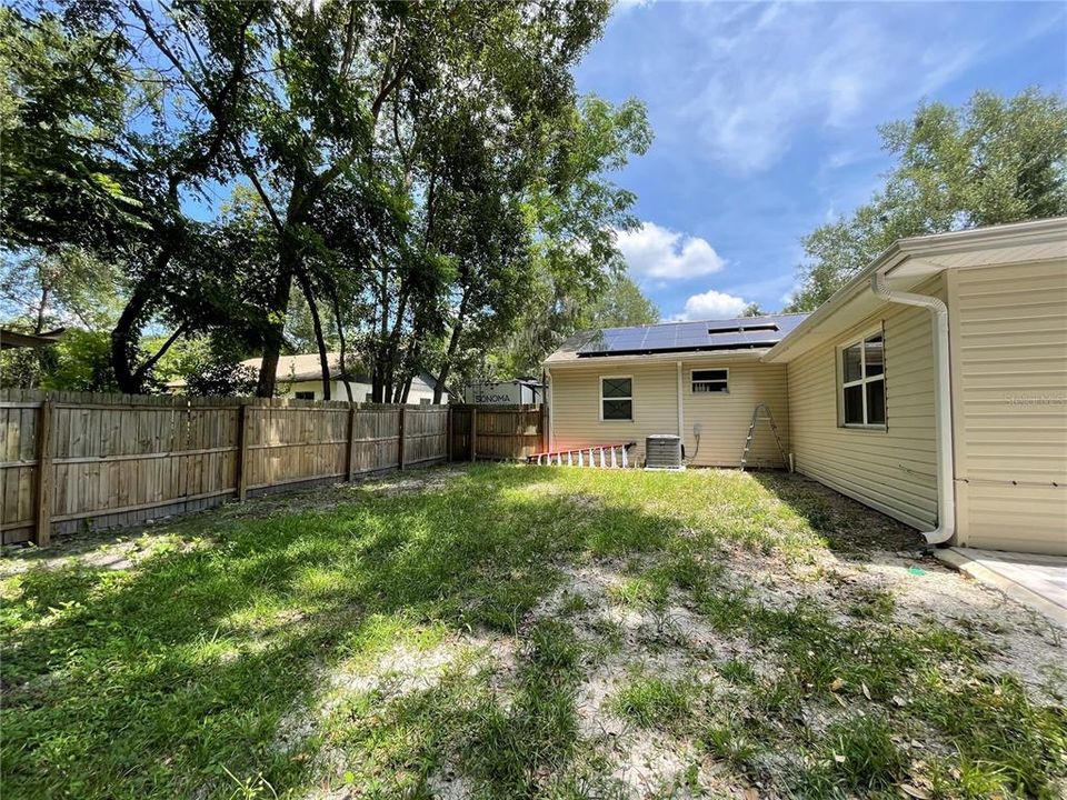 For Sale: $249,000 (3 beds, 2 baths, 1054 Square Feet)