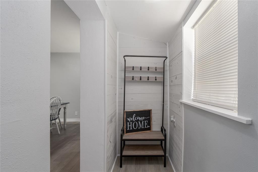 FRONT ENTRY WAY/ MUD ROOM