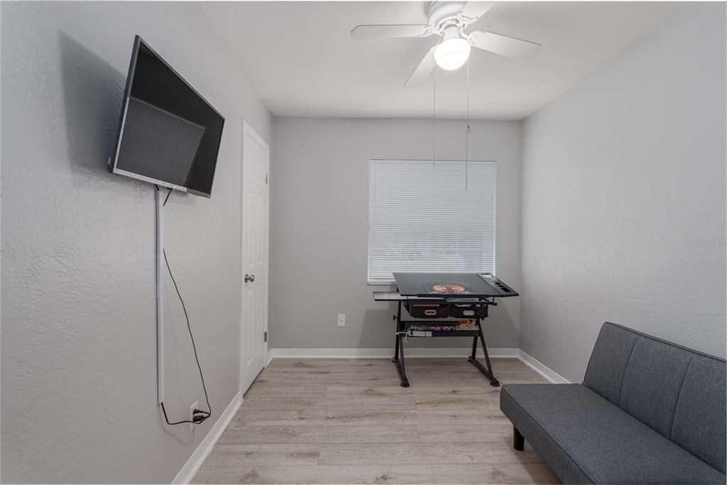 BEDROOM 2/WALK IN CLOSET