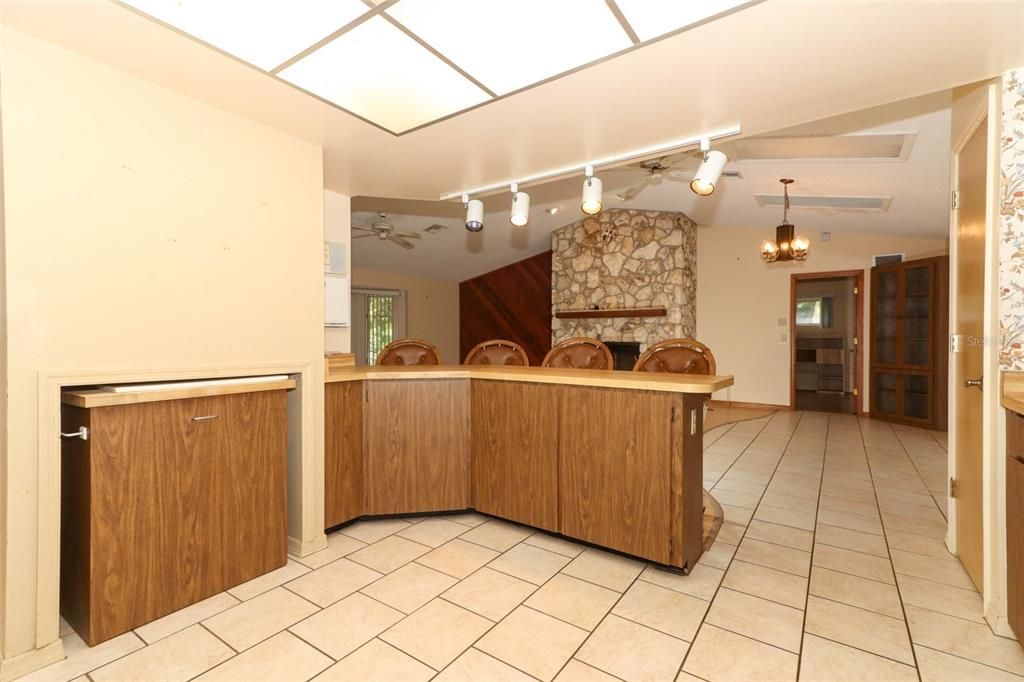 Hideaway Butchers Block for additional counter space.