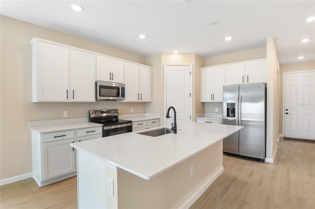 For Sale: $320,270 (4 beds, 2 baths, 1910 Square Feet)