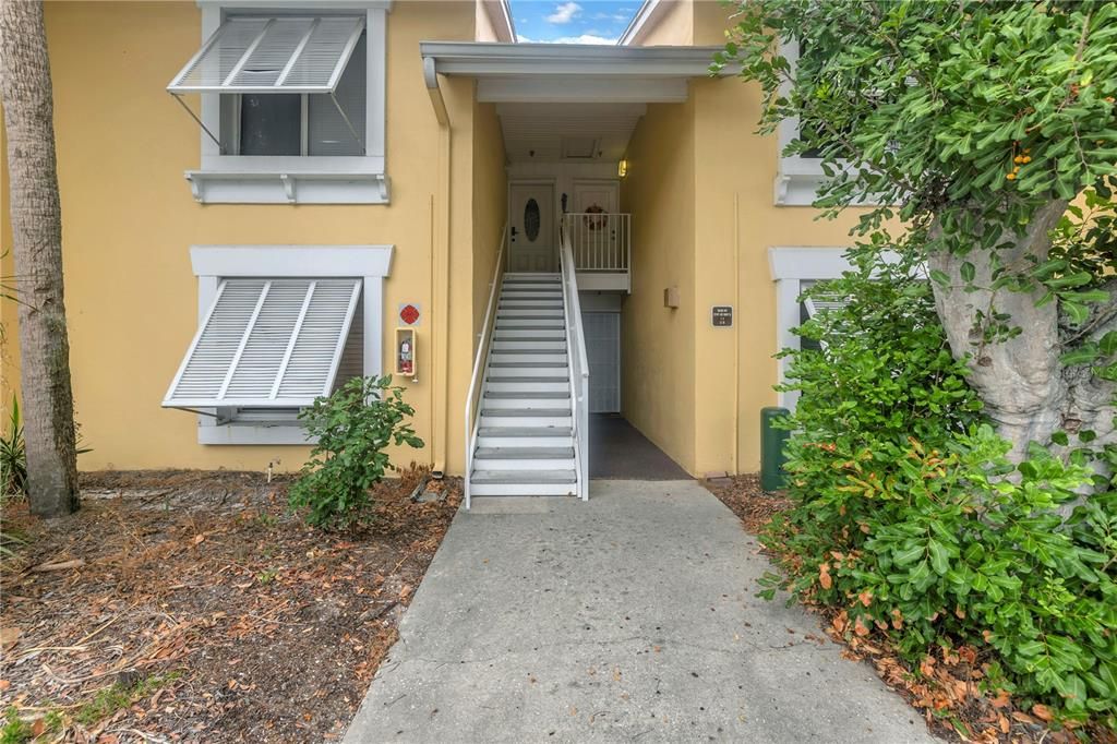 For Sale: $299,000 (1 beds, 1 baths, 787 Square Feet)