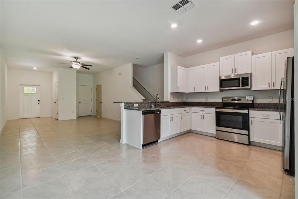 For Sale: $330,000 (3 beds, 2 baths, 1580 Square Feet)