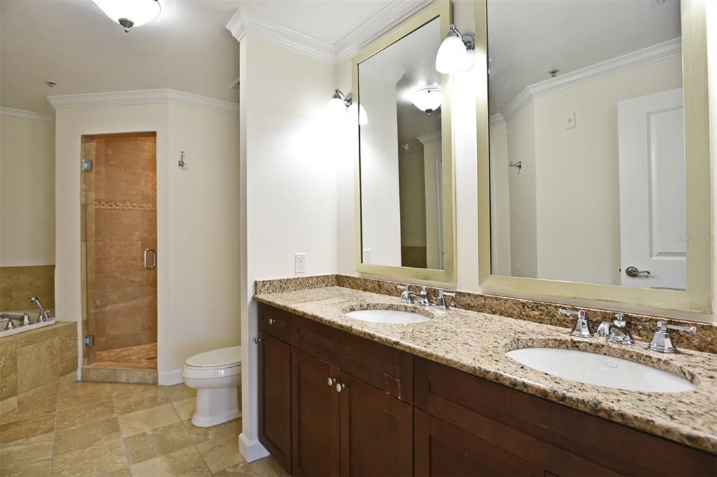 Primary Bathroomwith double vanity, Garden tub and Large Shower