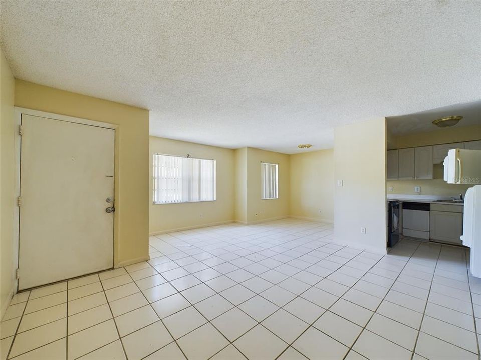 For Rent: $1,600 (2 beds, 2 baths, 2034 Square Feet)