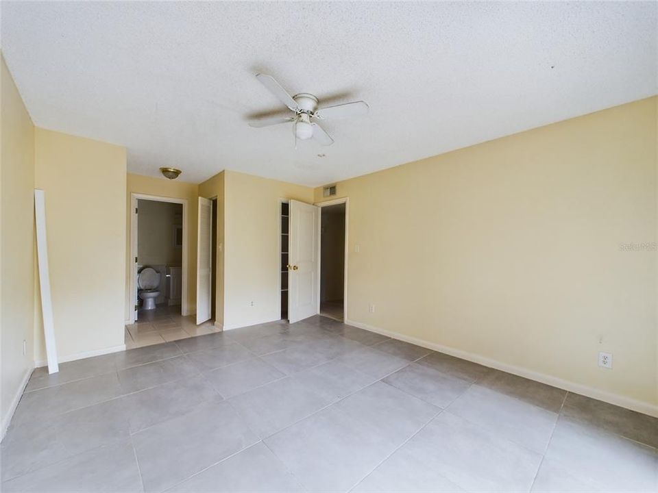 For Rent: $1,600 (2 beds, 2 baths, 2034 Square Feet)