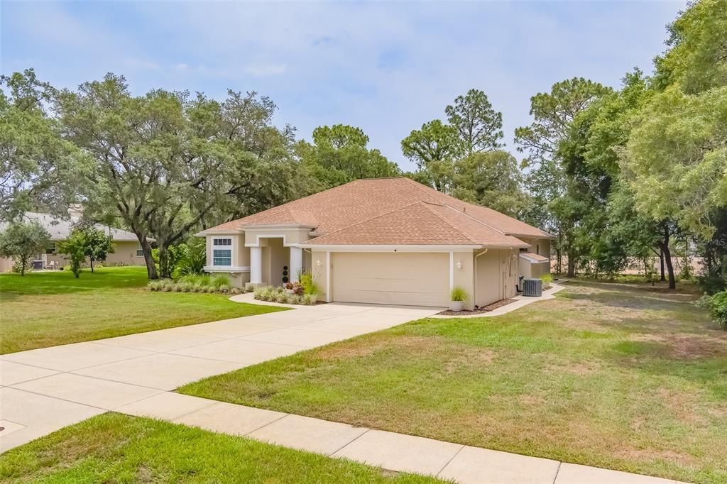 Active With Contract: $489,999 (3 beds, 2 baths, 2174 Square Feet)