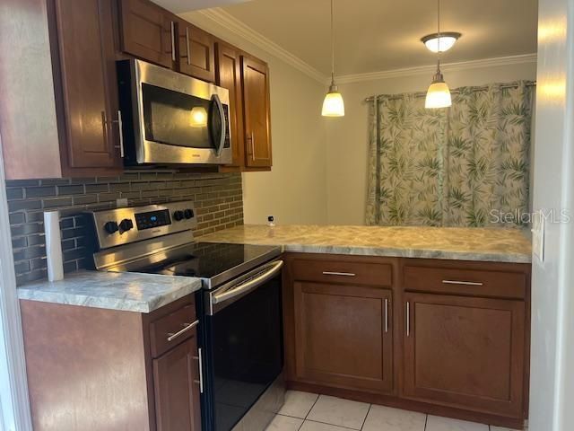 For Sale: $149,000 (2 beds, 1 baths, 1012 Square Feet)