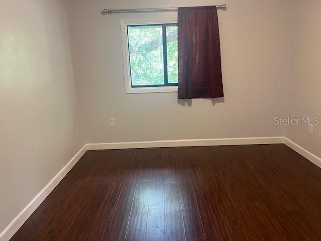 For Sale: $149,000 (2 beds, 1 baths, 1012 Square Feet)