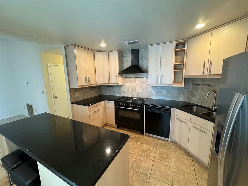 Active With Contract: $2,500 (4 beds, 2 baths, 1720 Square Feet)