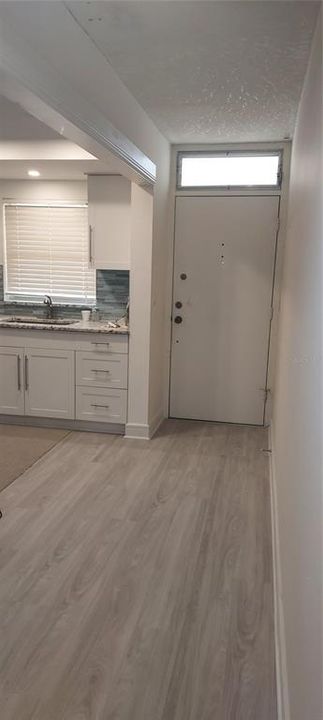 For Rent: $2,200 (1 beds, 1 baths, 830 Square Feet)