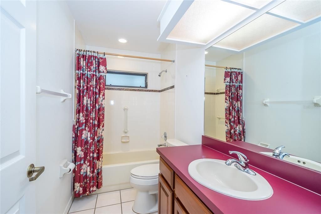 2nd Bathroom