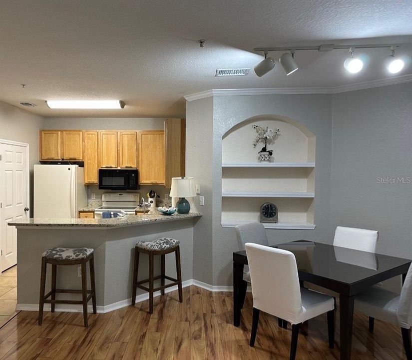 For Rent: $1,750 (2 beds, 2 baths, 1157 Square Feet)