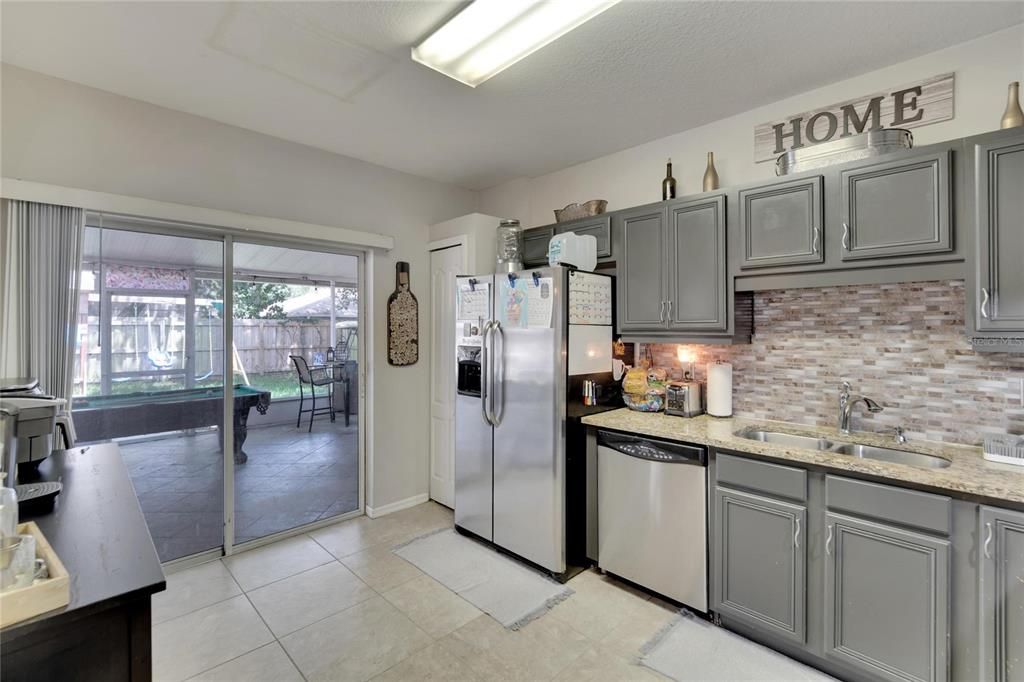 For Sale: $364,900 (4 beds, 2 baths, 1754 Square Feet)