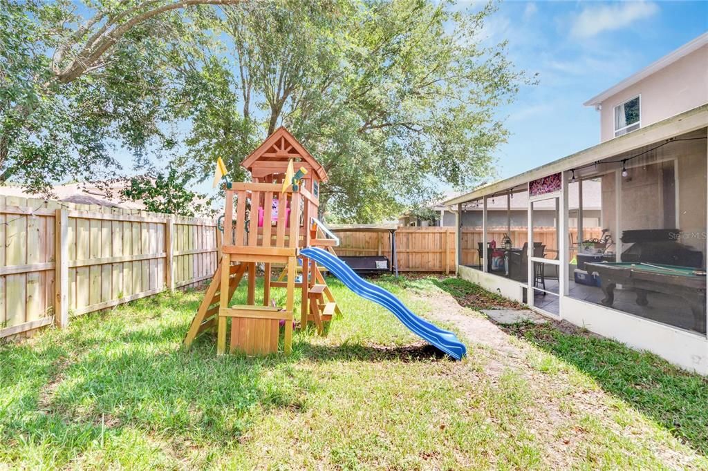 For Sale: $375,000 (4 beds, 2 baths, 1754 Square Feet)