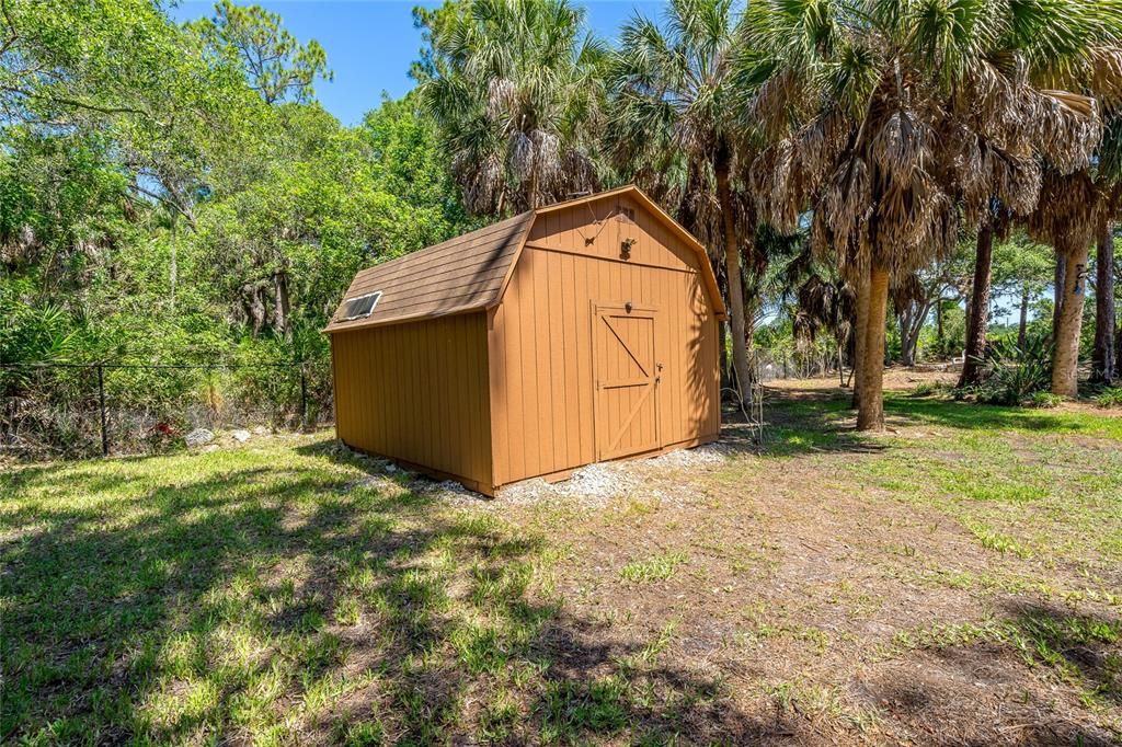 For Sale: $750,000 (4 beds, 2 baths, 2580 Square Feet)