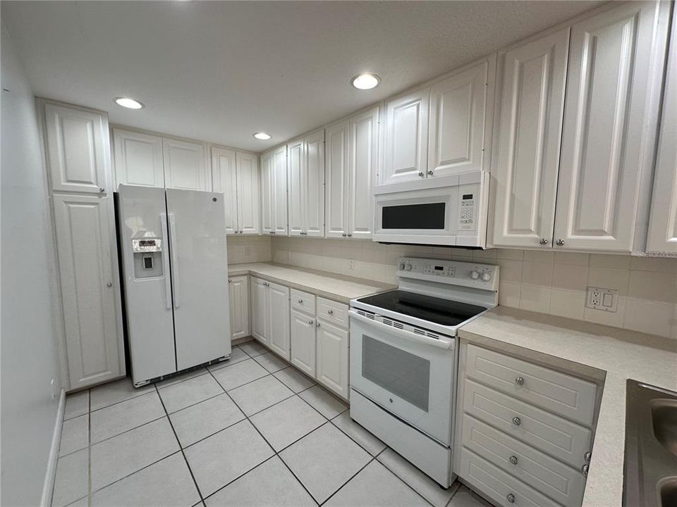 For Rent: $2,995 (3 beds, 3 baths, 1846 Square Feet)