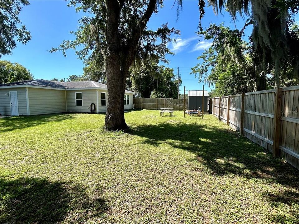 Active With Contract: $254,900 (3 beds, 2 baths, 1302 Square Feet)