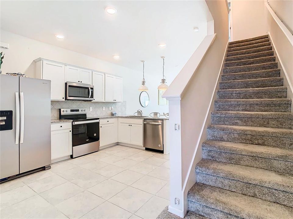 For Sale: $299,000 (2 beds, 2 baths, 1451 Square Feet)