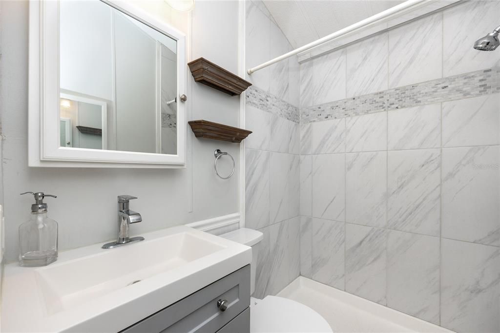 Active With Contract: $180,000 (1 beds, 1 baths, 505 Square Feet)